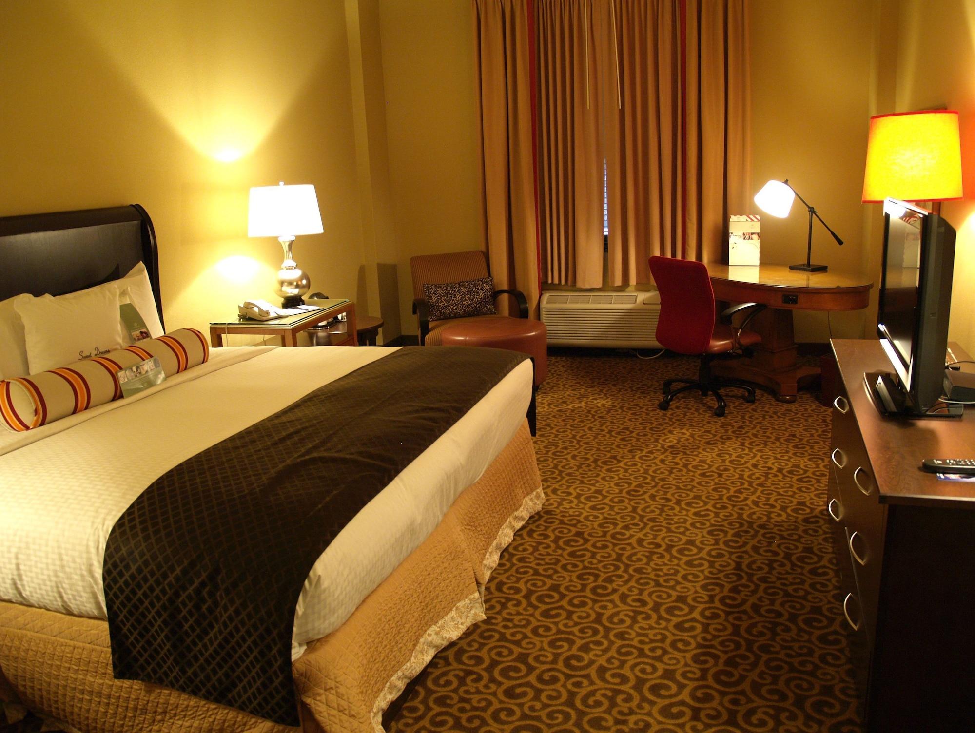 Готель Doubletree By Hilton Memphis Downtown Екстер'єр фото