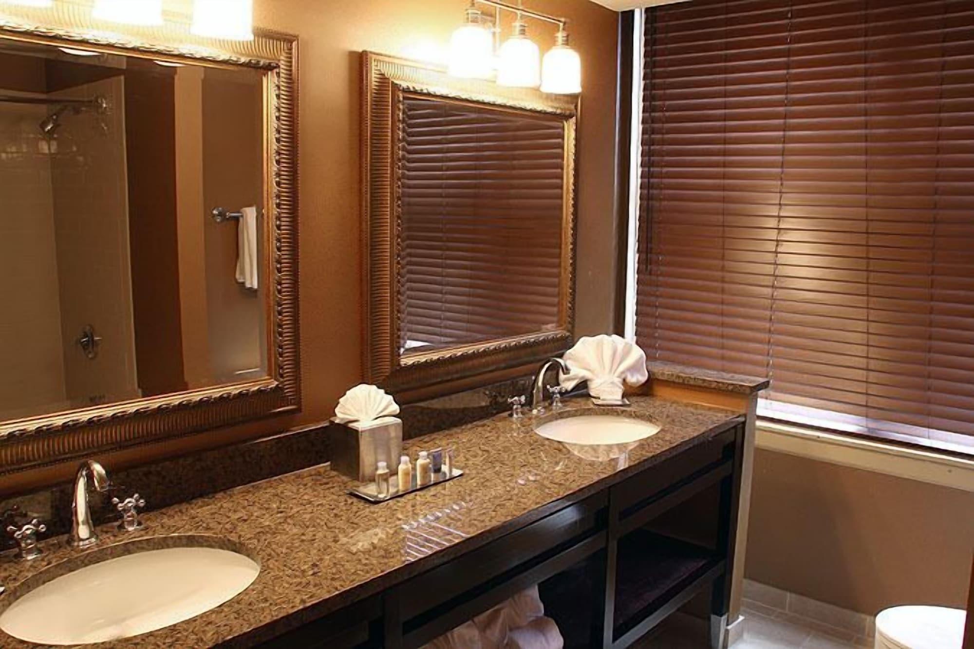 Готель Doubletree By Hilton Memphis Downtown Екстер'єр фото