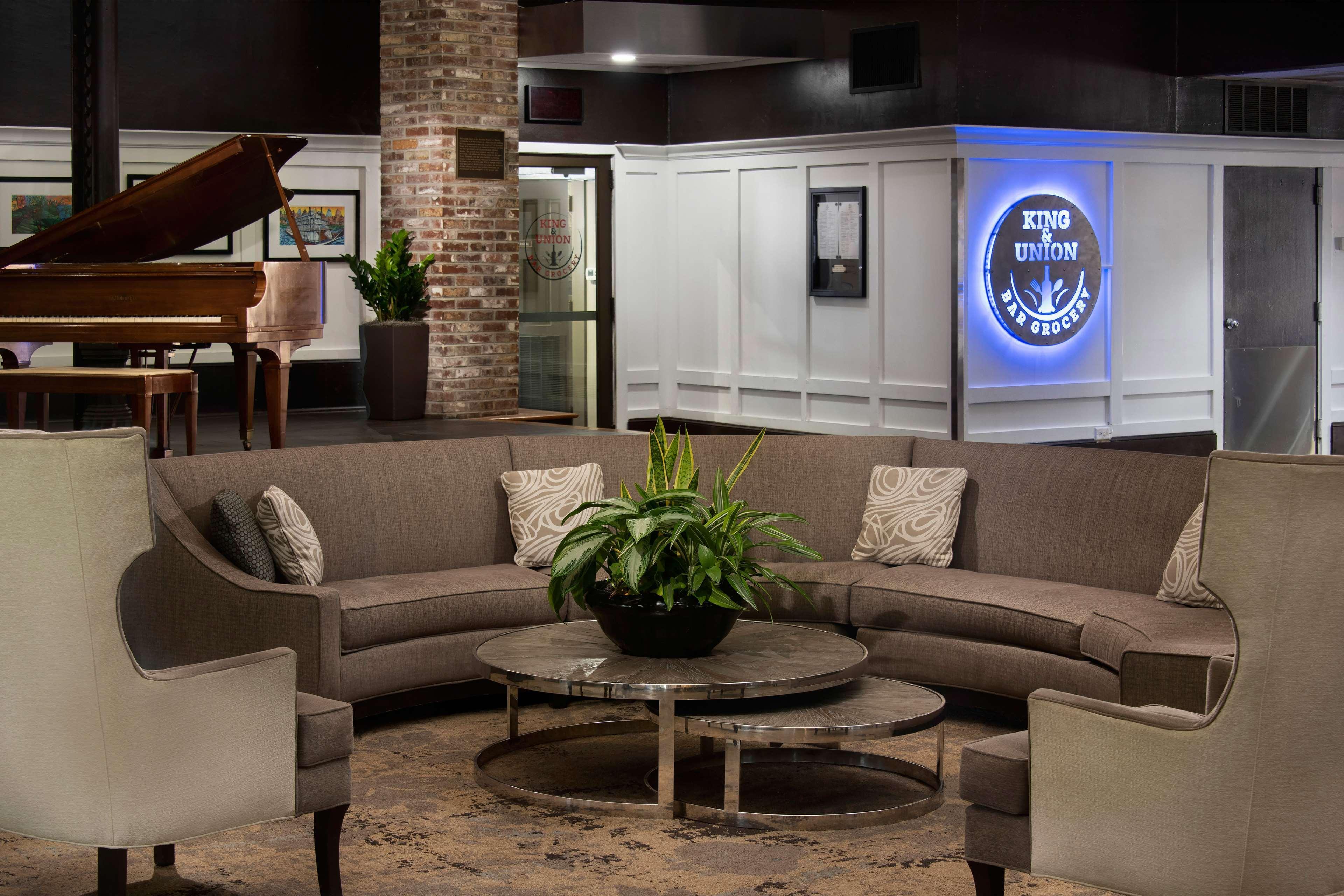 Готель Doubletree By Hilton Memphis Downtown Екстер'єр фото