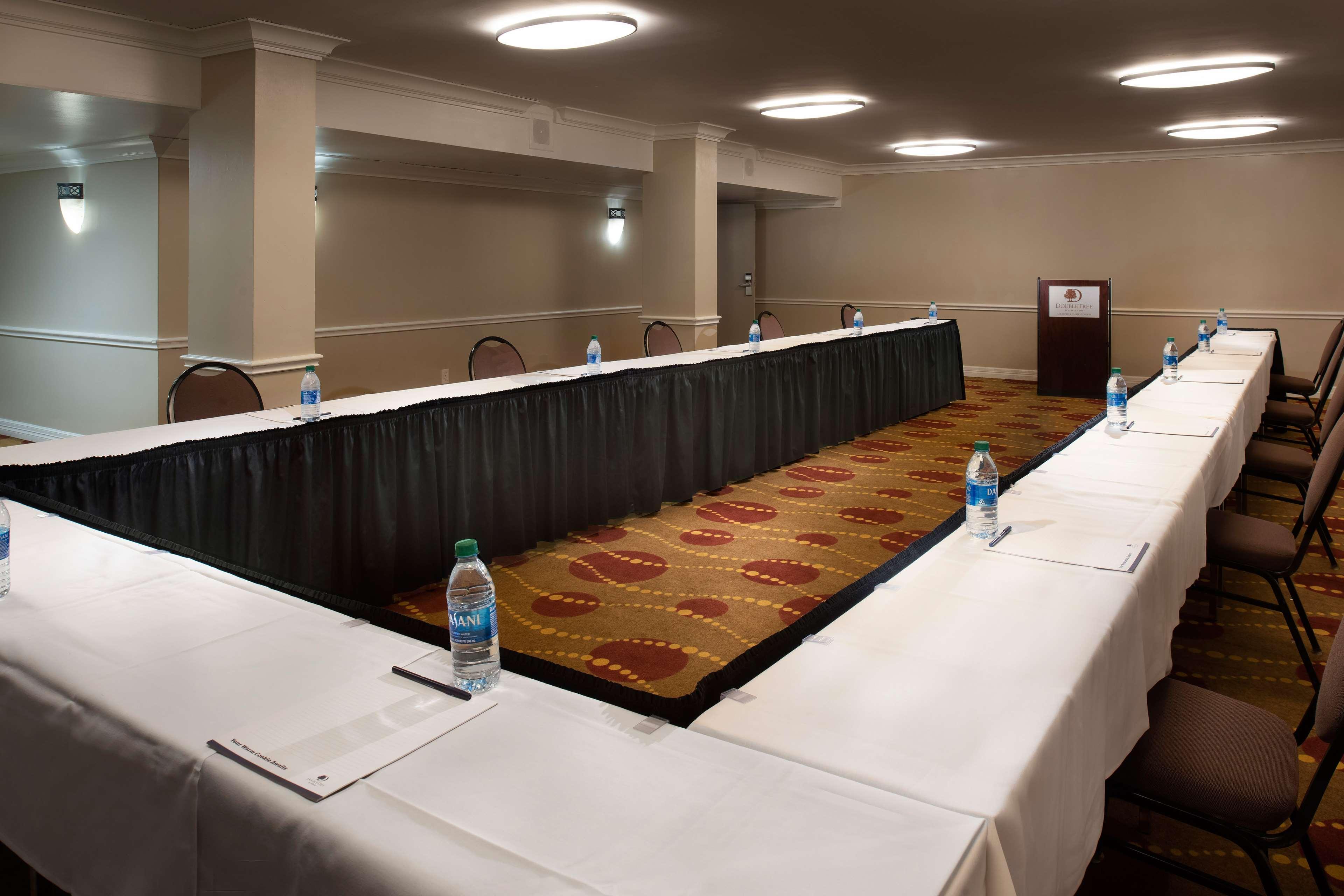 Готель Doubletree By Hilton Memphis Downtown Екстер'єр фото