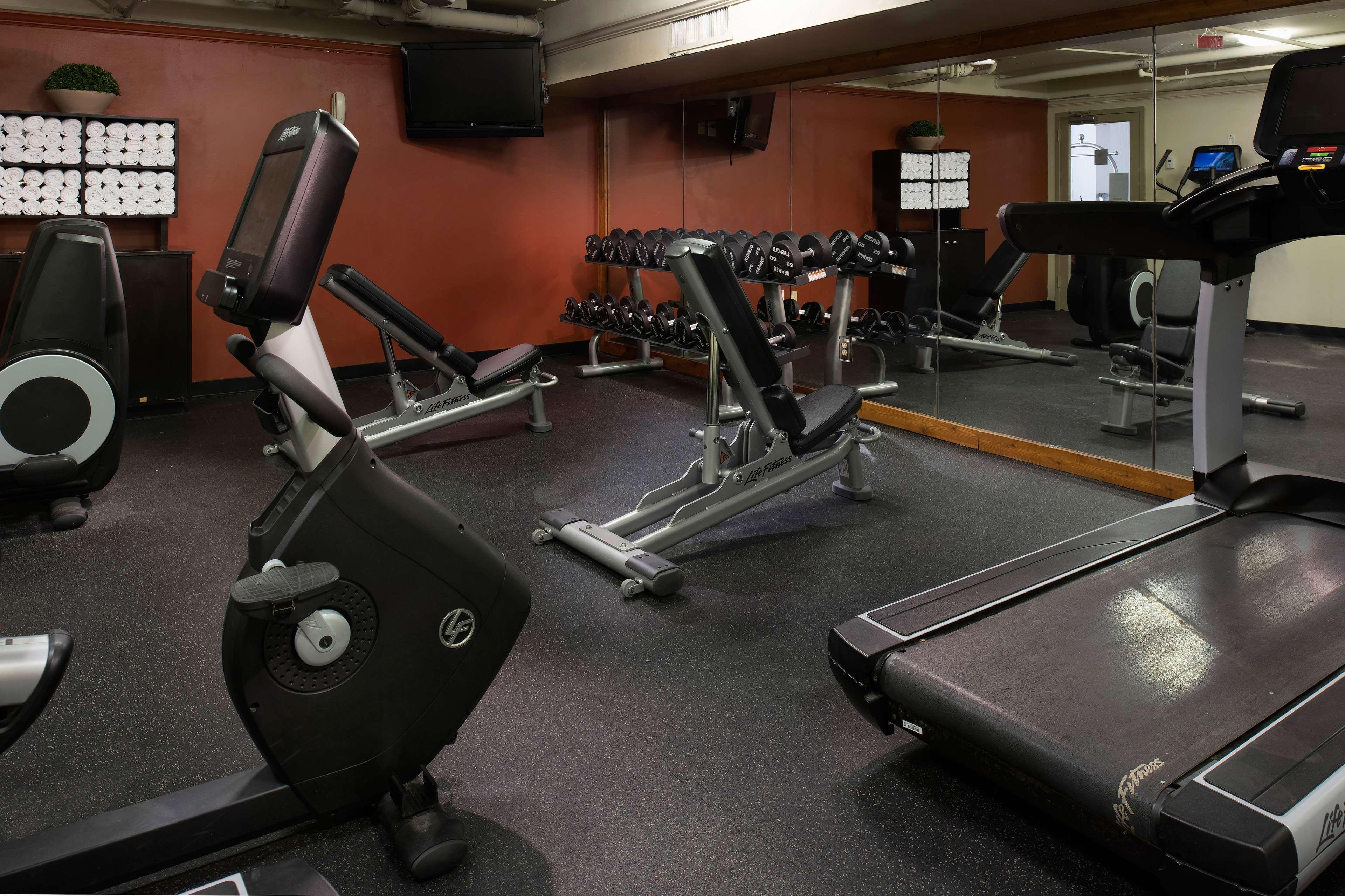 Готель Doubletree By Hilton Memphis Downtown Екстер'єр фото