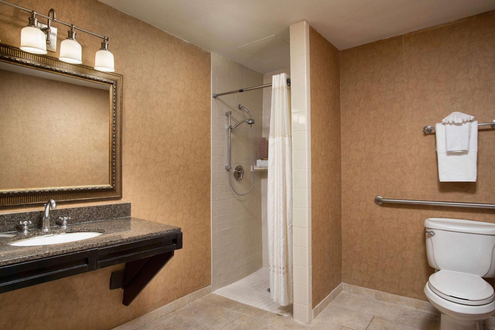 Готель Doubletree By Hilton Memphis Downtown Екстер'єр фото
