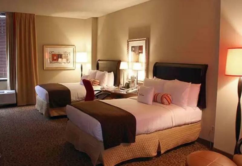 Готель Doubletree By Hilton Memphis Downtown Екстер'єр фото